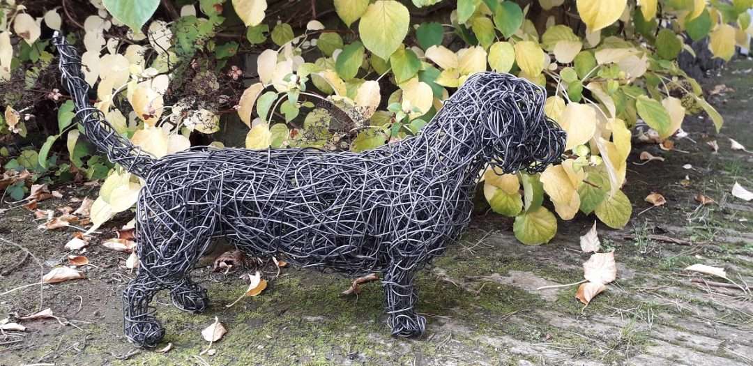 wire dog sculpture, life size wire dog sculpture