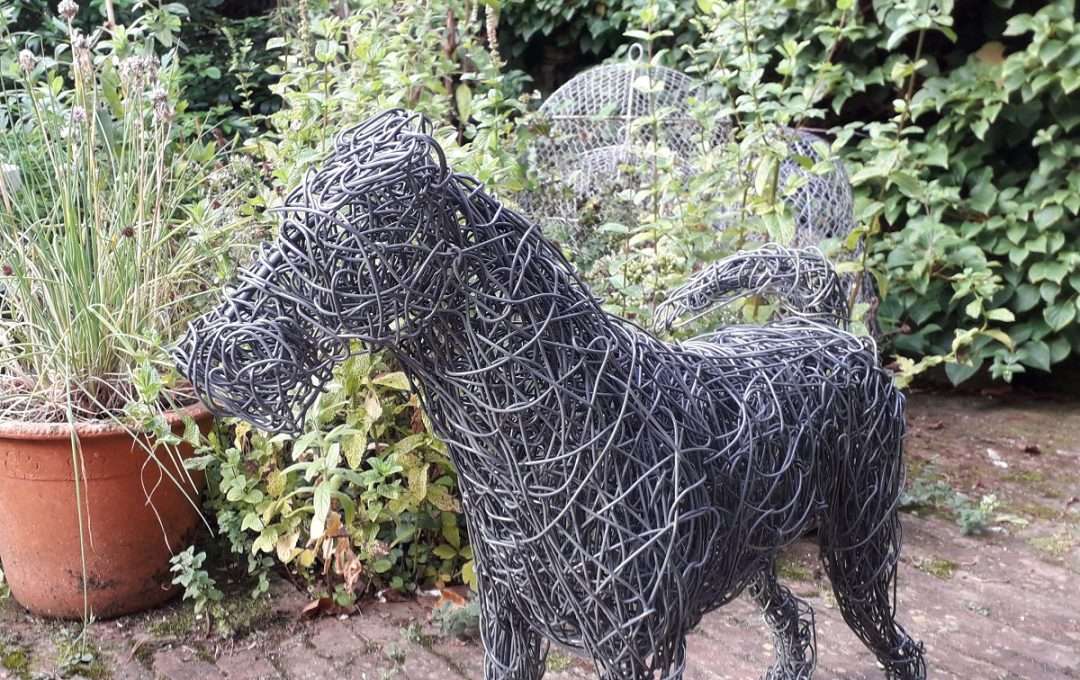 wire dog sculpture, life size wire dog sculpture