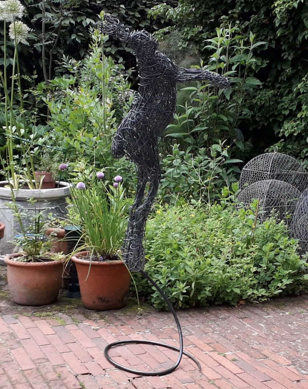 wire hare sculpture for the garden, life size boxing hare sculpture